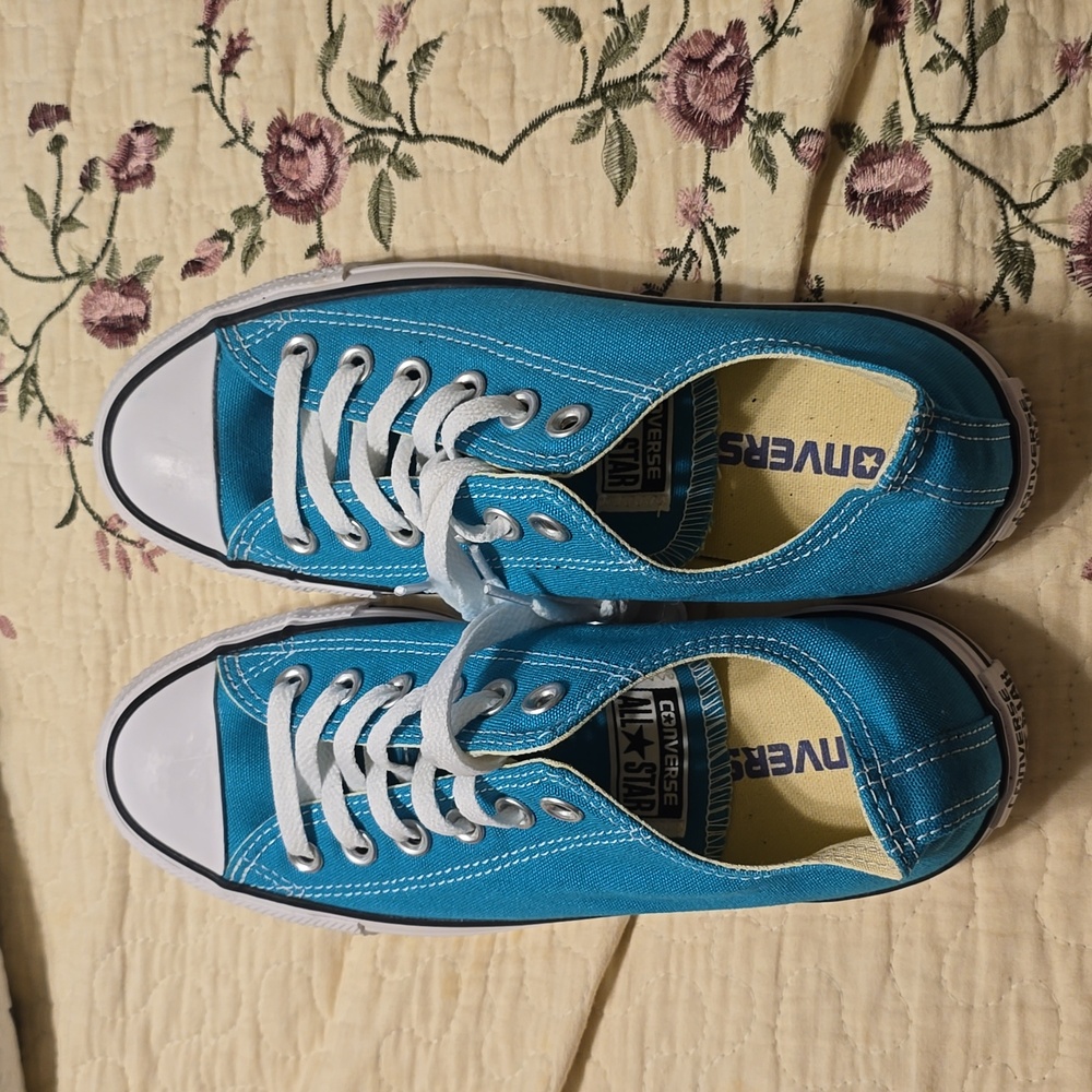 Converse All Star Sneakers 7.5